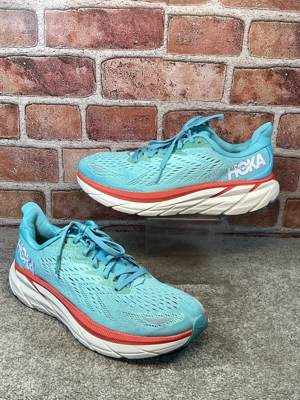 Hoka Clifton 8 women’s running shoes walking sneakers size 8.5
